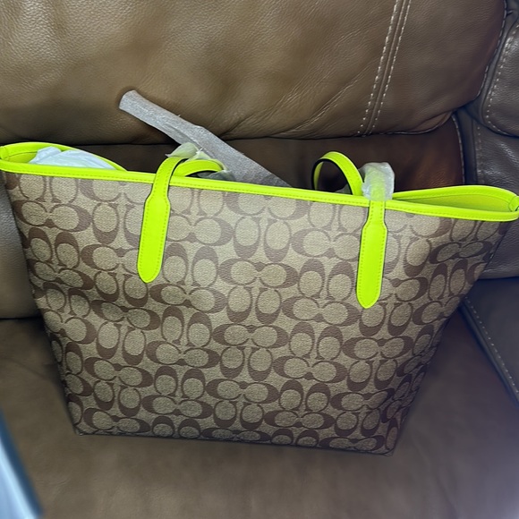 Coach bag - Picture 2 of 3